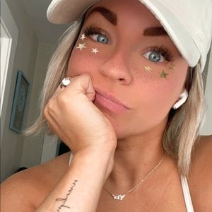 Meet your Posher, Mallory